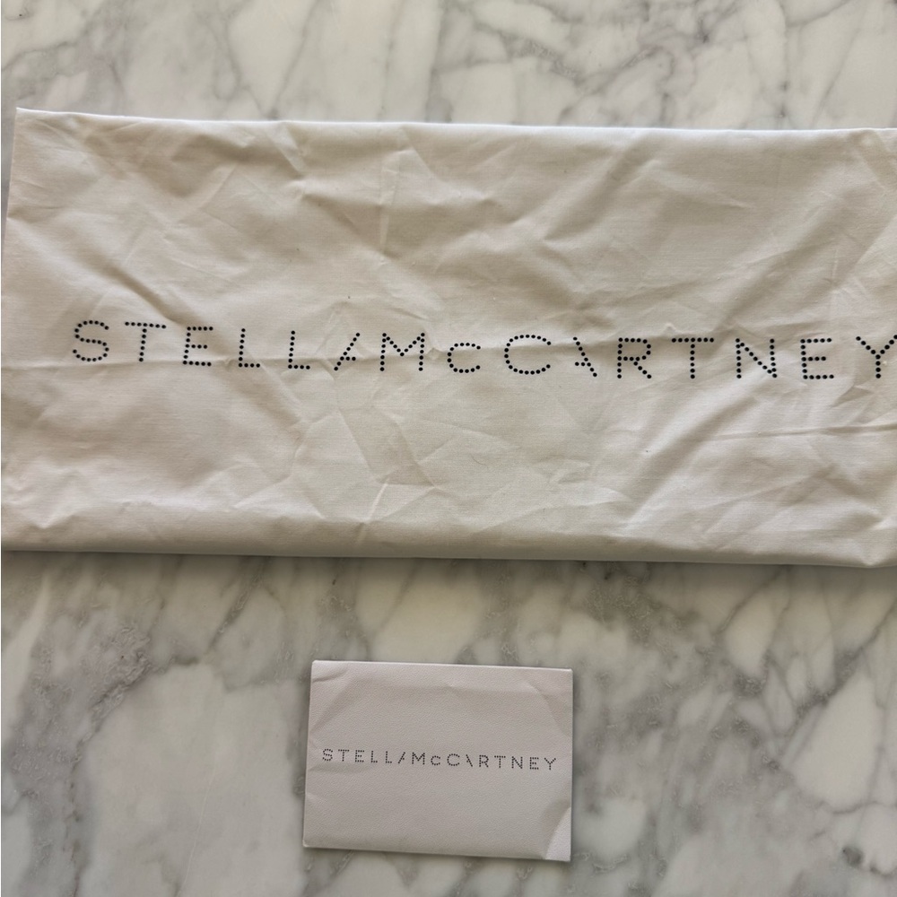 Stella McCartney Eclypse Sneakers
Worn once, comes with dust bag - Picture 5 of 5